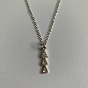 NEVER WORN: Tri Delta Lavalier
